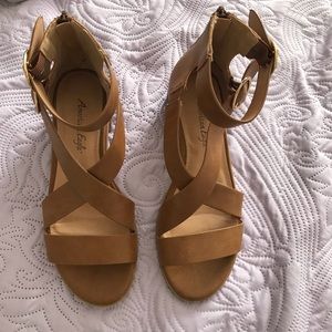 American Eagle Women’s Strappy Heel Size 6.5